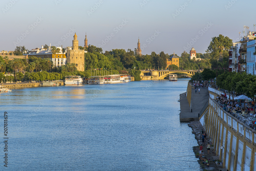 Vista del rio Guadalquivir